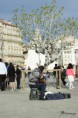 /album/escapade-marseillaise/le-nez-dans-la-guitare-jpg/